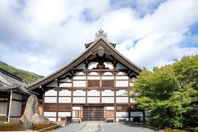 Arashiyama Bamboo & "Must See" Gardens with an Amazing Guide - Who Should Consider This Tour?