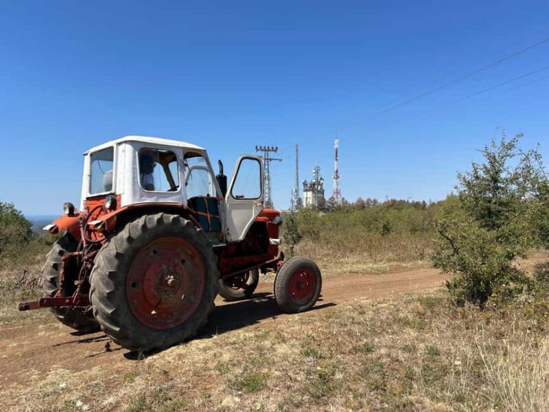 Arbanasi: 40-Minute Tractor Self-Driving Experience - A Unique Way to Experience Bulgaria: The Tractor Self-Driving Tour in Arbanasi