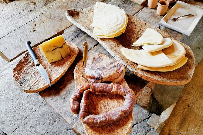 Archeology, visit to a vineyard and wine and pecorino cheese tasting - FAQ