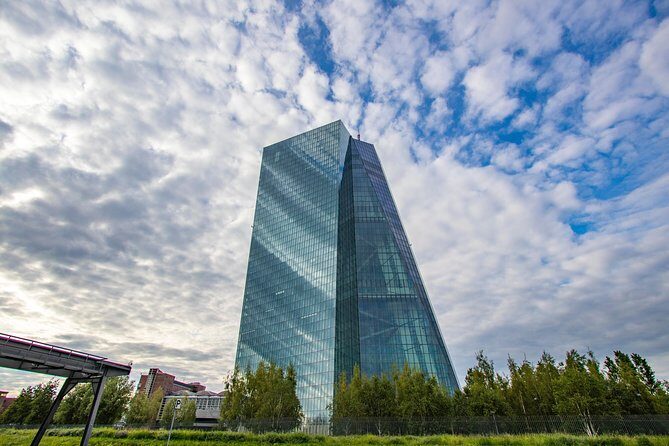 Architectural Frankfurt: Private Tour with a Local Expert - Authentic Insights from Past Participants