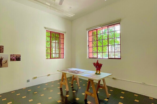 Architecture of Luis Barragan Walking Tour with Street Food - What to Expect from the Experience