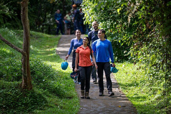 Arenal 12 Zipline Cables Experience Fly over La Fortuna Waterfall - FAQs
