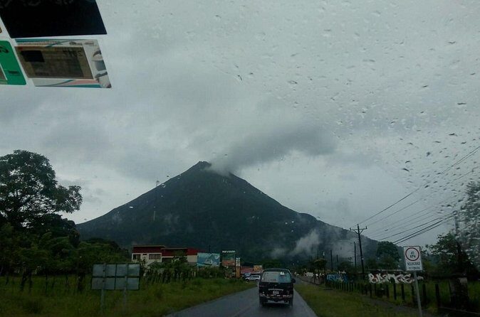 Arenal Volcano Hike and Hot Springs Tour from San Jose - FAQ