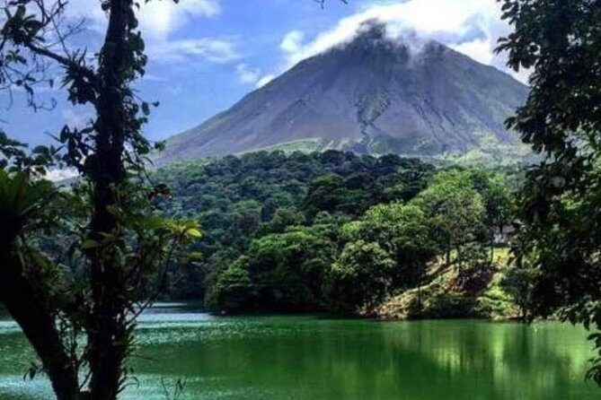 Arenal Volcano Hike and Hotsprings River - A Complete Look at the Arenal Volcano Hike and Hotsprings River Tour