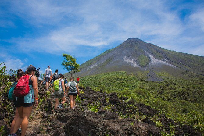 Arenal Volcano Hike and Hotsprings River - FAQs