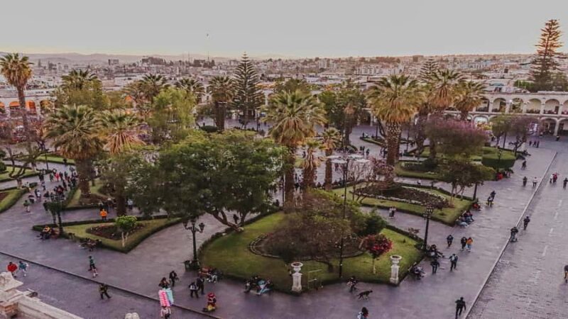 Arequipa: Walking Tour and Santa Catalina Monastery - Barrio del Solar and Colonial Commerce