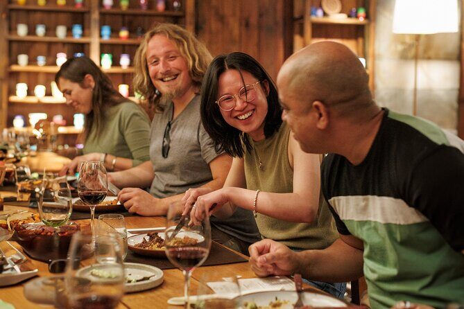 Argentine Experience: Immersive Dinner & Wine Pairing in Iguazú - Who Should Book This?