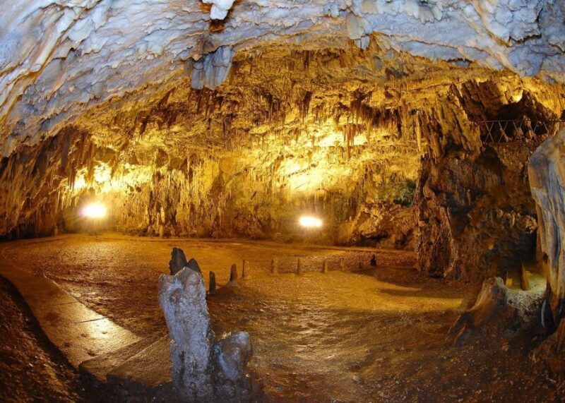 Argostoli: Explore Fiskardo, Myrtos Beach, Melissani Cave - Transportation and Group Experience