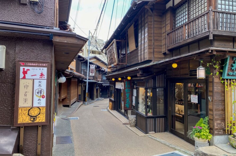 Arima Onsen & Kitano Ijinkan & Mt. Rokko Night View Day Tour (Late Departure) - Kitano Ijinkan-Gai and the question of the exact route