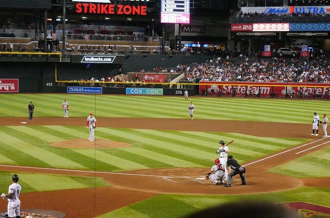 Arizona Diamondbacks Baseball Game Ticket at Chase Field - Who Will Love This Experience?