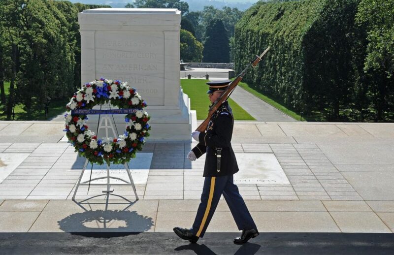 Arlington Cementary & Guard Ceremony with Iowa Jima Memorial - Who Will Love This Tour?