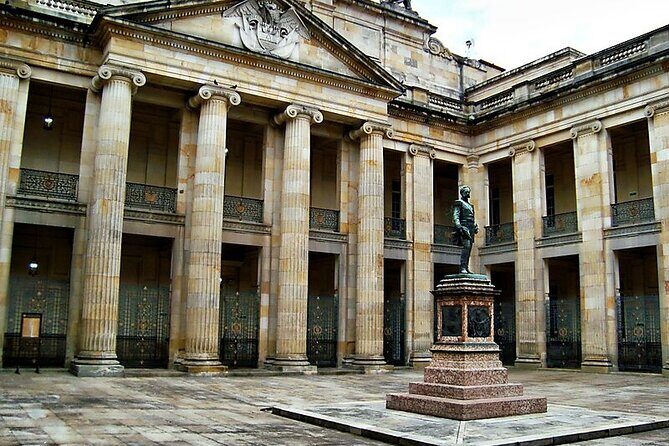 Armed Conflict and Violence Tour in Bogotá, Colombia - Key Points