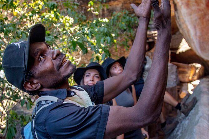 Arnhem Land Yingana Injalak Hill Full Day Tour from Darwin - Key Points