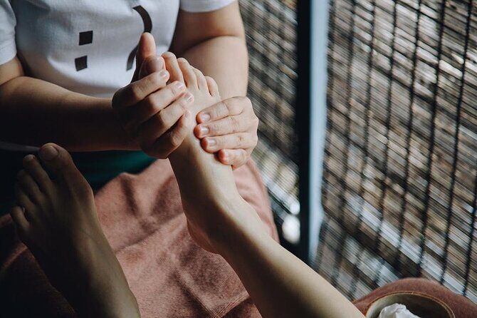 Aroma Massage - Enjoy a complete Spa experience from the comfort of your room - Who Will Benefit Most?