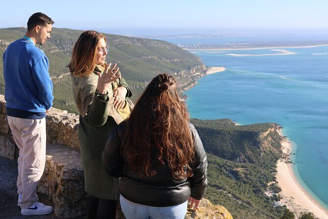 Arrabída natural park with Wine tasting - Authentic, Relaxed, and Well-Organized
