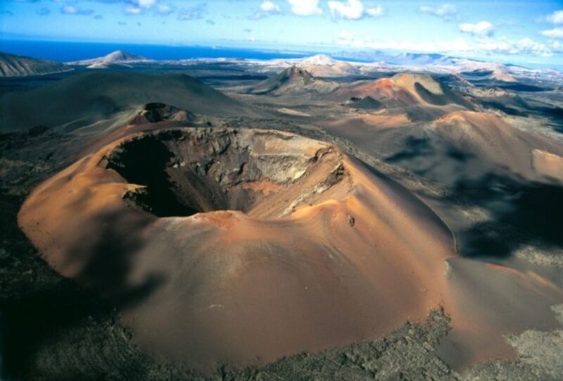 Arrecife/Playa Blanca: Timanfaya National Park Area Day Tour - Scenic Coastal Stops and Unique Attractions