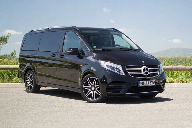 Arrival by Luxury Van Barcelona Airport BCN to Barcelona City - In-Depth Look: The Experience from Start to Finish