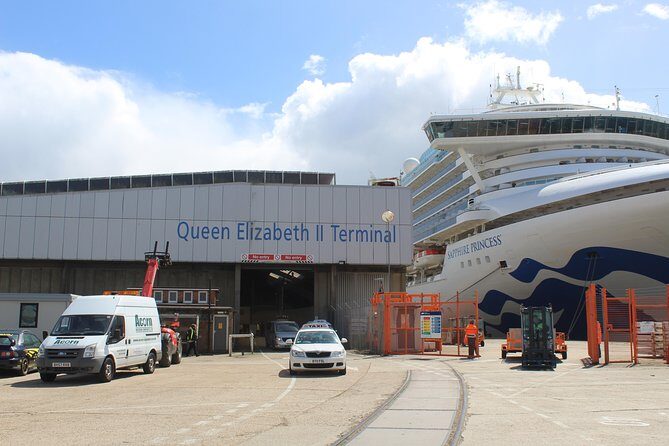 Arrival or Departure Private Transfer: Gatwick Airport to Southampton Cruise Port - A Practical, No-Nonsense Transfer Designed for Travelers Who Need Reliability