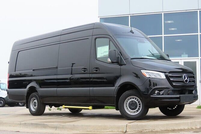 Arrival Private Transfer Amsterdam Airport to Amsterdam City Center by Minibus - Convenient and Comfortable Arrival: Private Transfer from Amsterdam Airport to the City Center