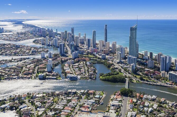 Arrival Transfer: Airport OOL to Gold Coast by Business Car - In-Depth Review: Why This Transfer Could Be Your Best Choice