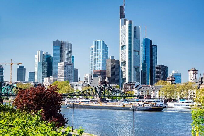 Arrival Transfer: Frankfurt Airport FRA to Frankfurt by Van - What to Expect at the Airport
