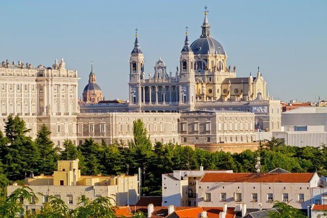 Arrival Transfer: Madrid Airport MAD to Madrid in Luxury Van - An In-Depth Look at Madrid Airport Transfer