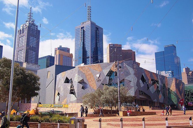 Arrival Transfer Melbourne Airport MEL to Melbourne in Sedan - Who Will Benefit Most from This Service?