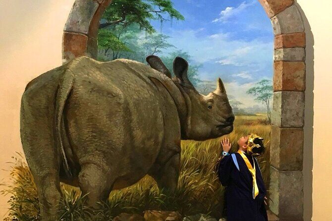 Art in Paradise Entry Ticket with Private Transfer - FAQs