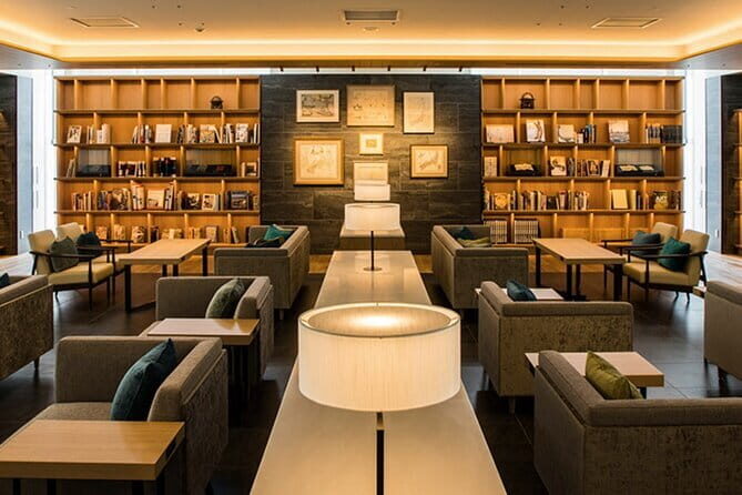 Art Tour & Cafe Time at the Airport Premium Hotel - Key Points