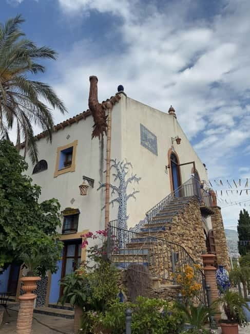 Artistic walk in Borgo Parrini with traditional tasting - Pricing and Value