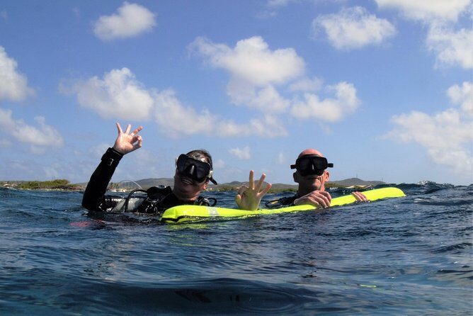 Aruba 2-Tank Guided Dive for Certified Divers / rental equipment - Key Points