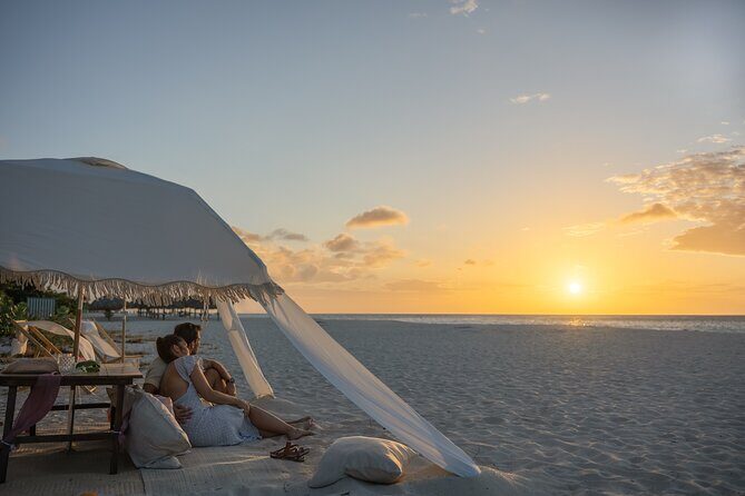 Aruba Eagle Beach Romantic Sunset Picnic in a Luxury Cabana - A Closer Look at the Aruba Eagle Beach Romantic Sunset Picnic
