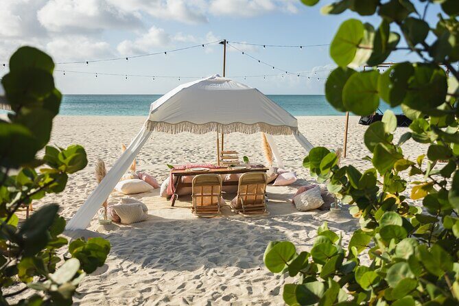 Aruba Romantic Sunset Photoshoot & Beach Picnic in Luxury Cabana - Key Points