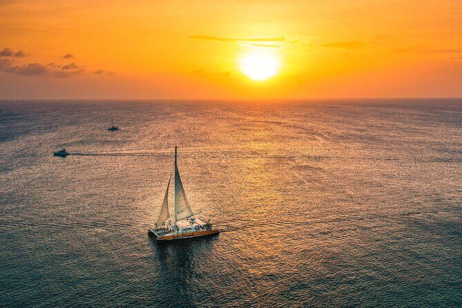 Aruba Sunset Sail with Open Bar - Key Points