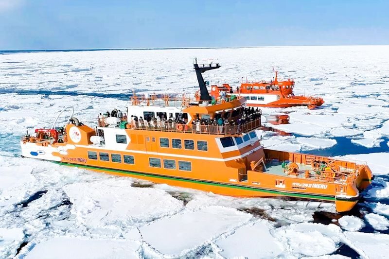 Asahiyama Zoo & Frozen Ice Sea Sunset Cruise Day Trip from Sapporo - Monbetsu and the Garinkogo icebreaker