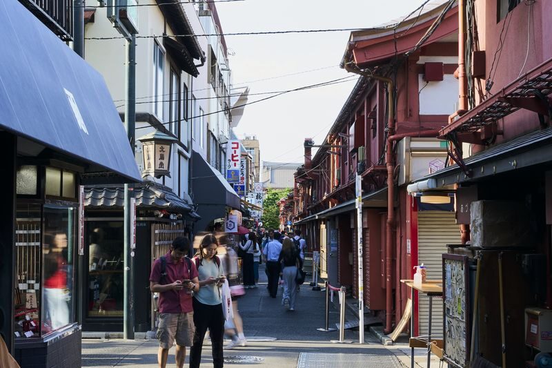 Asakusa: Guided Food Tour with 12 Dishes at 4 Local Eateries - Who will enjoy this Asakusa food tour?