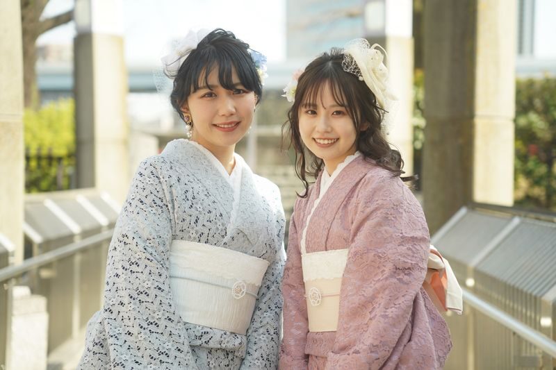 Asakusa Kimono Rental Experience & Photo Shoot & Makeup (Tokyo | Aiwafuku Asakusa Store) - Taking your outfit out around Sensoji