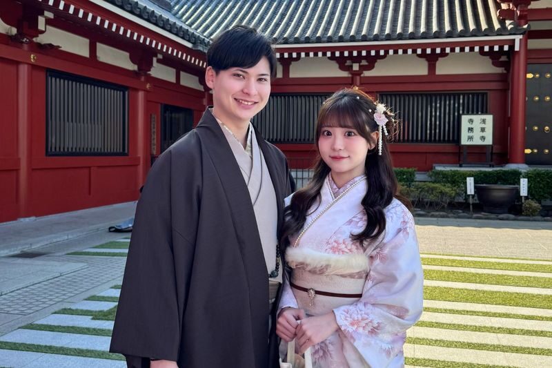 Asakusa | Kimono Rental Experience | Rika Kimono Asakusa Store (Provided by Rika Kimono) - Walking from Kaminarimon to Senso-ji
