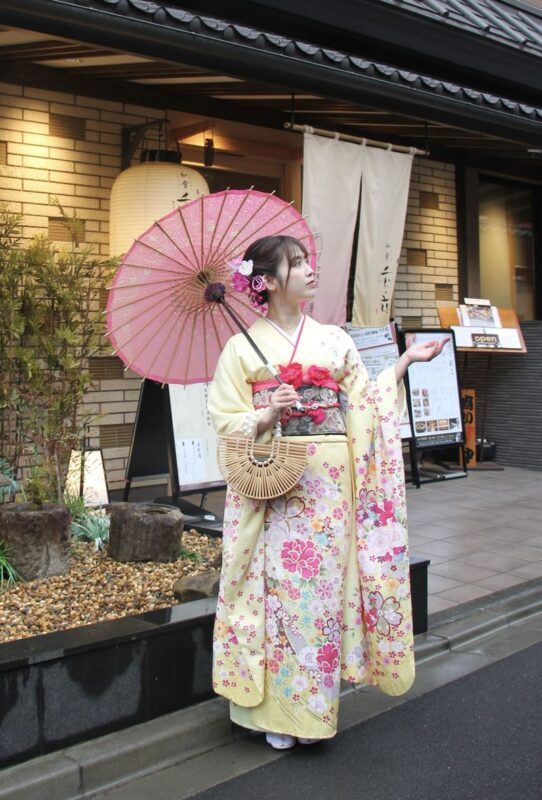 Asakusa Kimono Rental OSHARE Japanese Makeup & Tea Ceremony Experience Open until 10 PM - Tea ceremony and photo packages