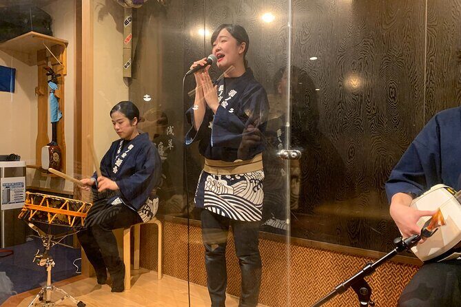 Asakusa: Live music performance over traditional dinner - Key Points