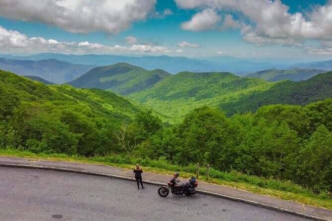 Asheville Tail of the Dragon and Cherohala Skyway Weekend Tour - Key Points