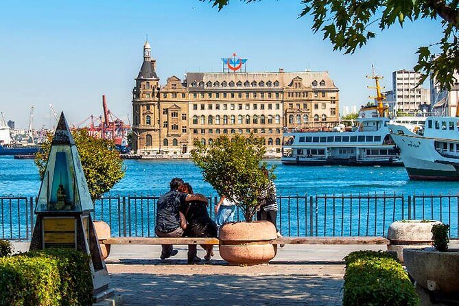 Asian Side of Istanbul: Uskudar and Kadikoy Full Day Walking Tour - The Itinerary in Detail