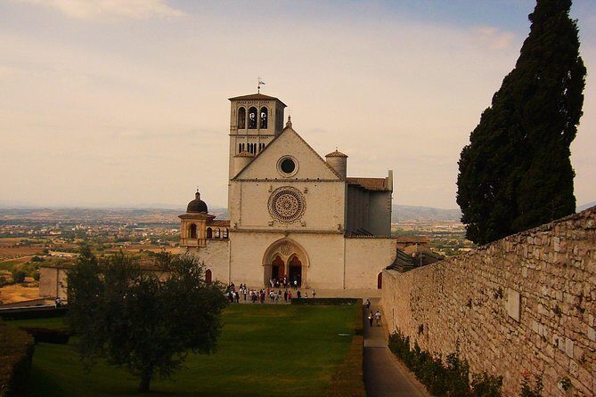Assisi Full day tour including St Francis Basilica and Porziuncola - FAQ