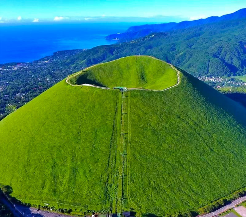 Atami Fireworks Festival Day Trip: Hakone Cruise/ Mt. Omuro Ropeway/ Kamakura Enoden (Multiple Routes Available, Departure from Tokyo) - Hakone: a lake crossing and mountain scenery
