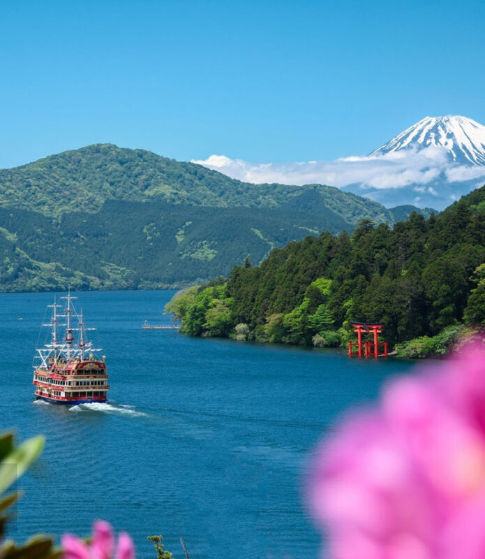 Atami Fireworks Festival Day Trip: Hakone Cruise/ Mt. Omuro Ropeway/ Kamakura Enoden (Multiple Routes Available, Departure from Tokyo) - What the long coach day means in practice