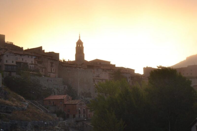 Atardecer de Leyendas en Albarracín Monumental y Casa Museo - Key Points