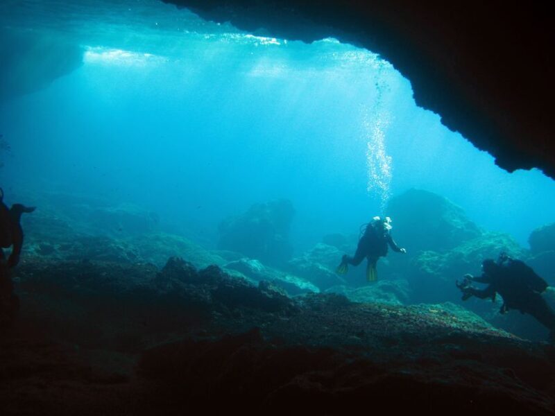 Athens: Adventure Dives in Nea Makri for Certified Divers - The Itinerary in Detail