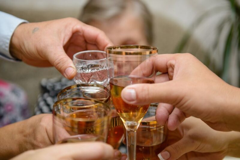 Athens at Twilight Night Tour with Drinks and Meze Dishes - Practical Tips for Travelers
