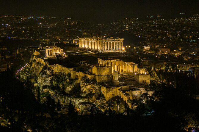 Athens by Night Tour - Athens by Night Tour: A Balancing Act of Beauty and Authenticity