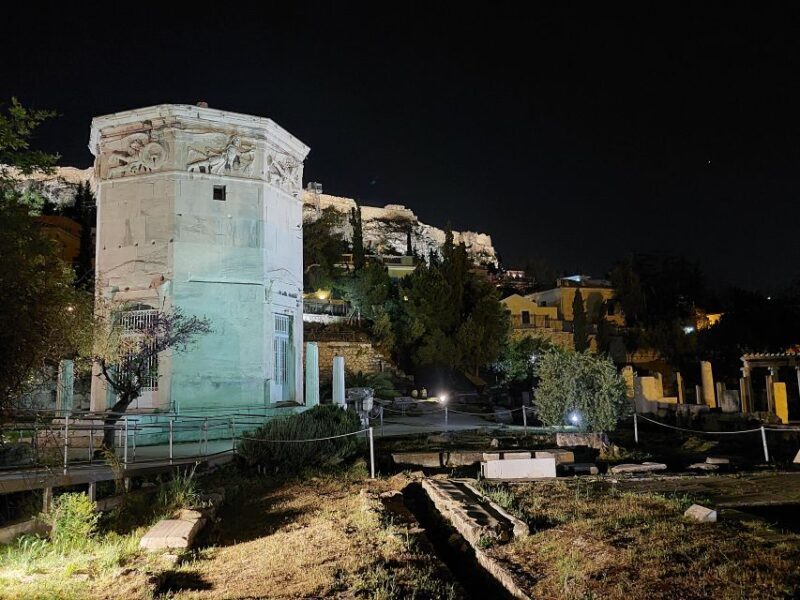 Athens: City Highlights Nighttime Walking Tour in Spanish - FAQs
